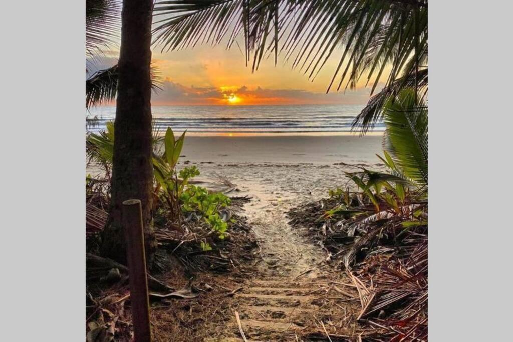 Beauty Tiny Walk To Sea Villa Port Douglas Exterior foto