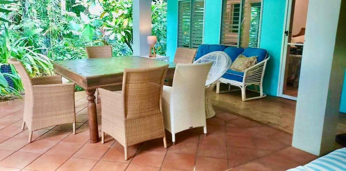 Beauty Tiny Walk To Sea Villa Port Douglas Exterior foto