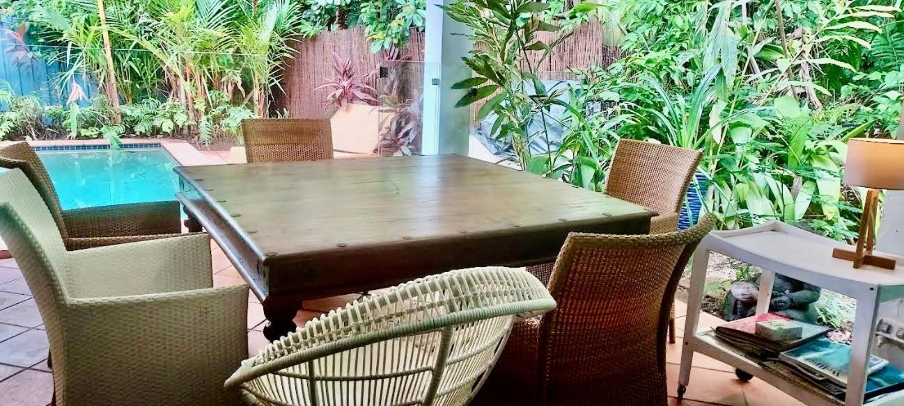 Beauty Tiny Walk To Sea Villa Port Douglas Exterior foto